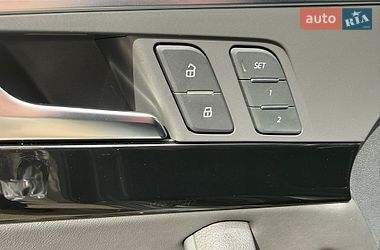 Седан Audi A4 2021 в Киеве