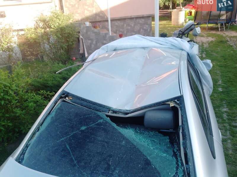 Седан Audi A4 2001 в Яворове