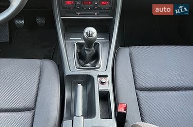 Седан Audi A4 2003 в Звягелі