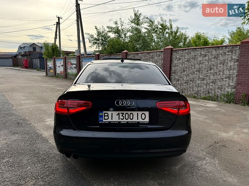 Седан Audi A4 2012 в Киеве