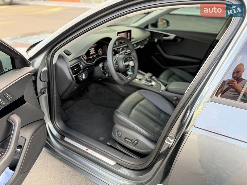 Седан Audi A4 2017 в Киеве