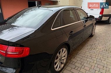 Седан Audi A4 2012 в Львове