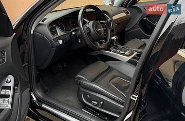 Седан Audi A4 2012 в Львове