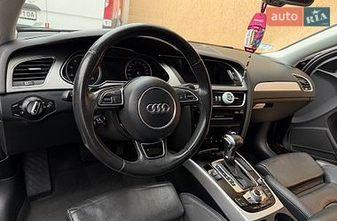 Седан Audi A4 2012 в Львове