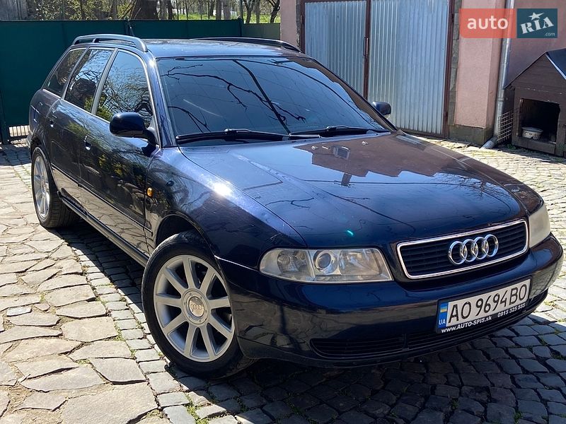 Універсал Audi A4 1999 в Мукачевому