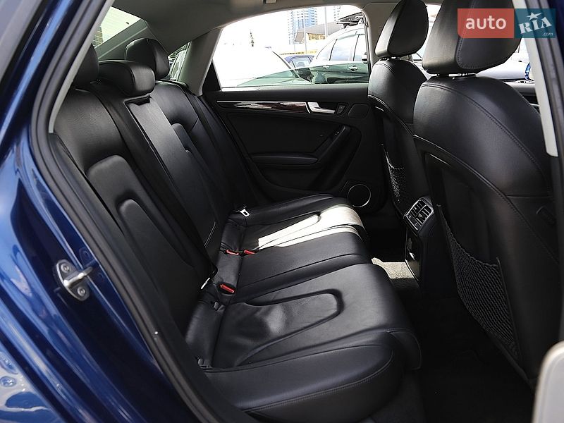 Седан Audi A4 2013 в Києві
