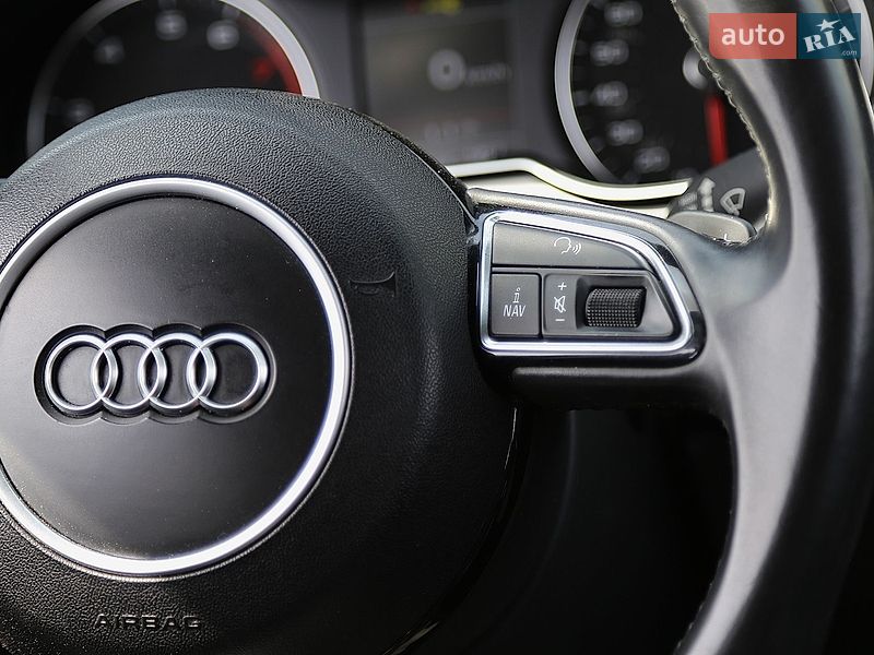 Седан Audi A4 2013 в Києві
