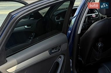 Седан Audi A4 2013 в Киеве