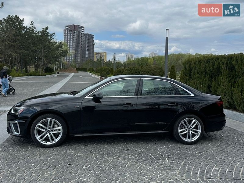 Седан Audi A4 2020 в Дніпрі