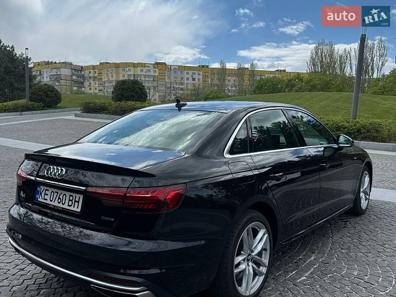 Седан Audi A4 2020 в Дніпрі