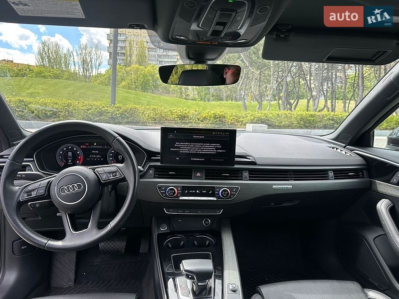 Седан Audi A4 2020 в Дніпрі