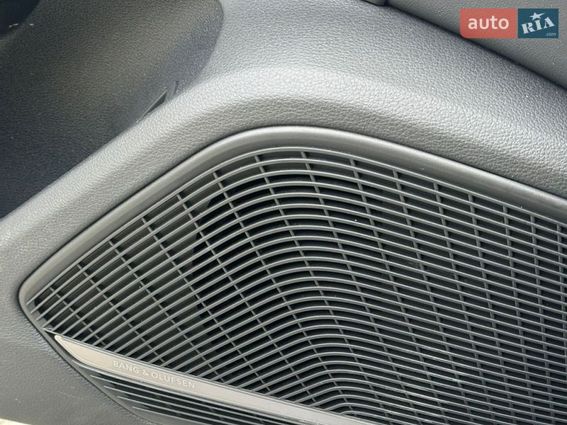 Седан Audi A4 2020 в Дніпрі