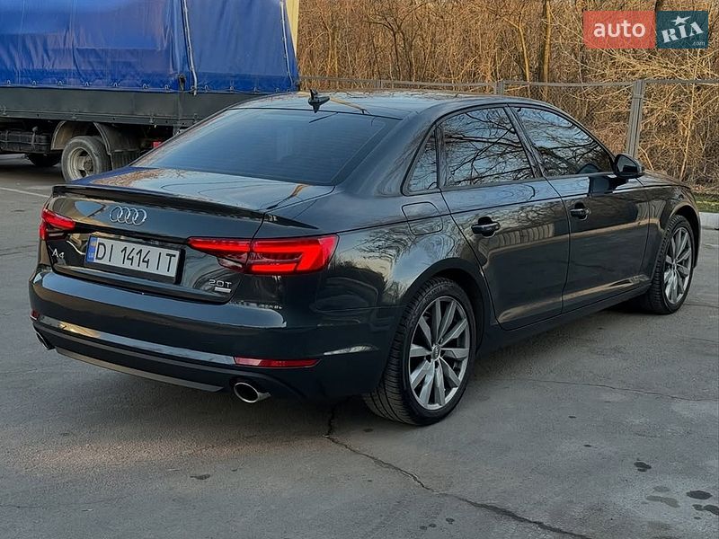 Седан Audi A4 2017 в Львове