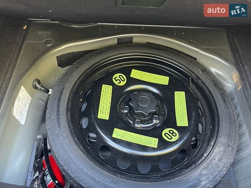 Седан Audi A4 2012 в Рівному