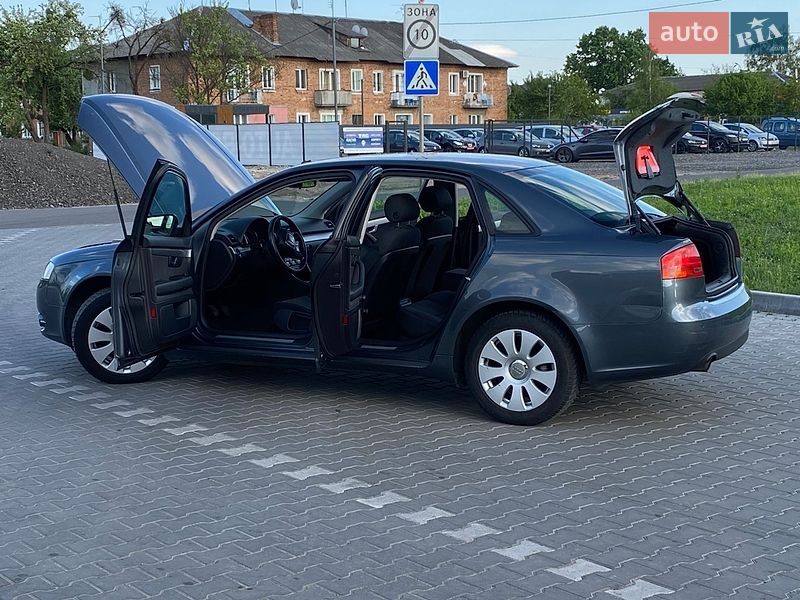 Седан Audi A4 2006 в Володимирі