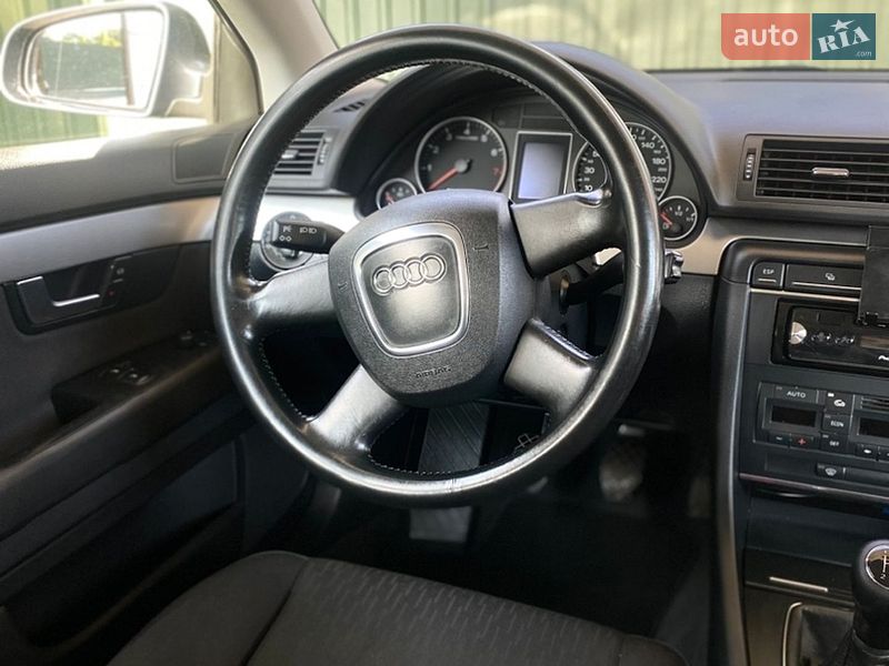 Седан Audi A4 2006 в Володимирі