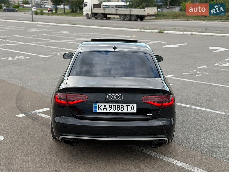 Седан Audi A4 2014 в Києві