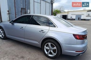Седан Audi A4 2019 в Киеве
