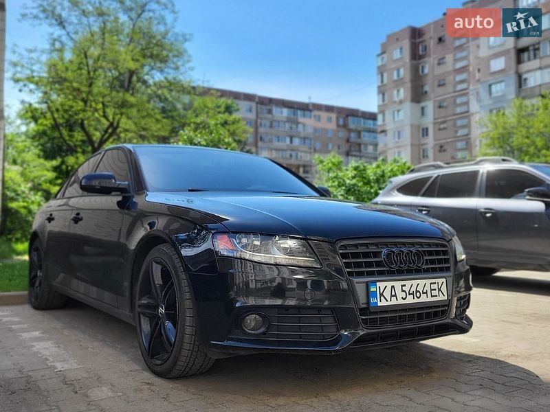 Седан Audi A4 2010 в Сумах