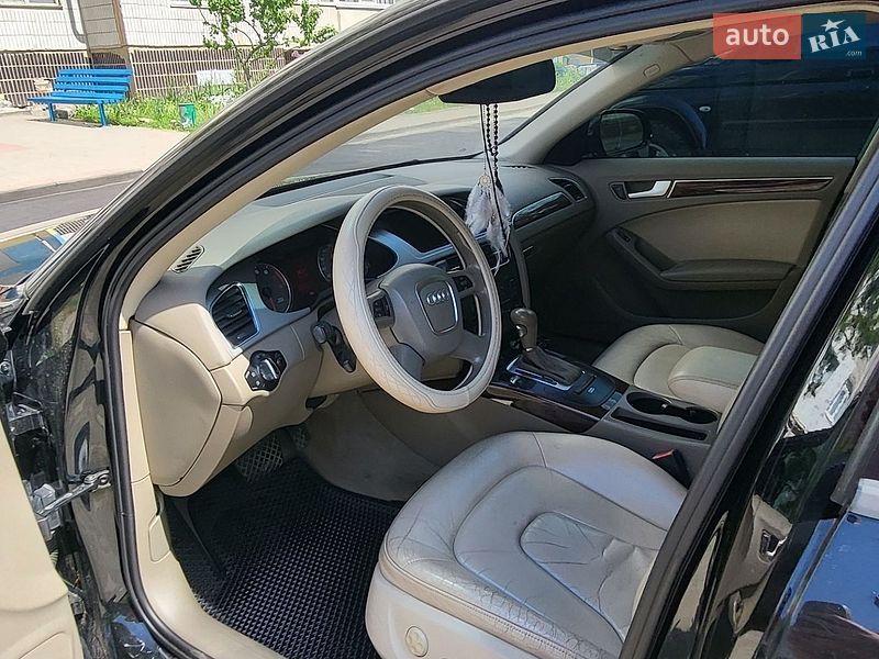 Седан Audi A4 2010 в Сумах