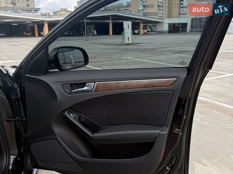 Седан Audi A4 2016 в Киеве