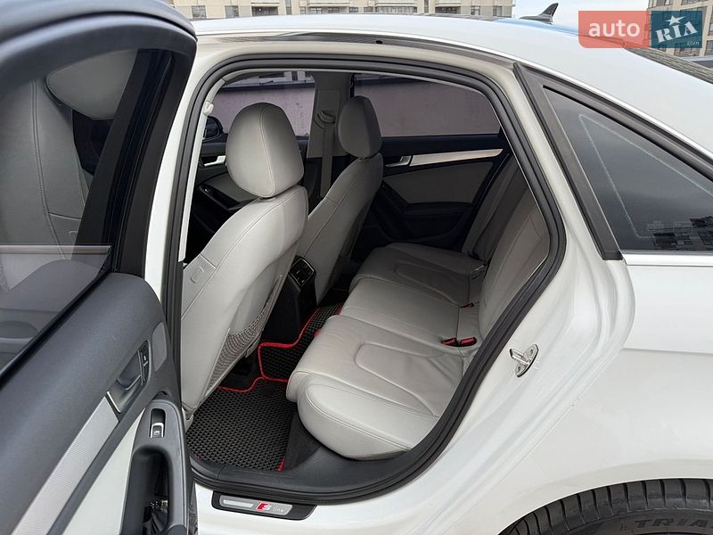 Седан Audi A4 2013 в Киеве