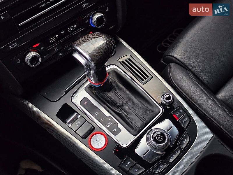 Седан Audi A4 2014 в Тернополе