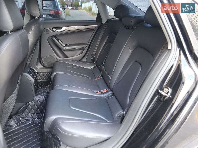 Седан Audi A4 2013 в Киеве