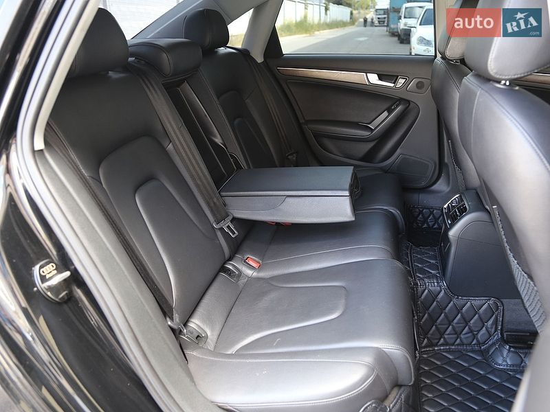 Седан Audi A4 2013 в Киеве