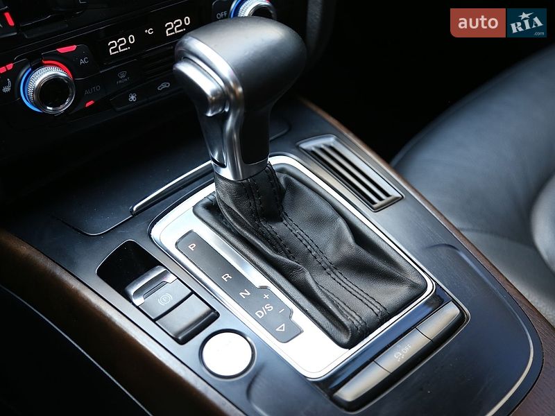Седан Audi A4 2013 в Киеве