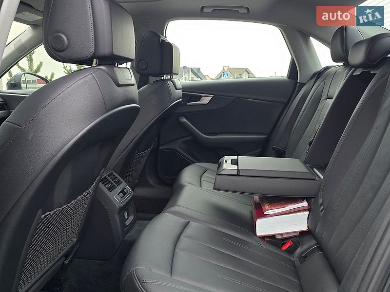 Седан Audi A4 2017 в Луцке