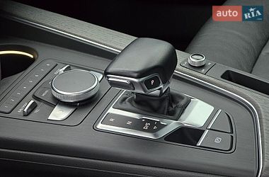 Седан Audi A4 2017 в Луцке