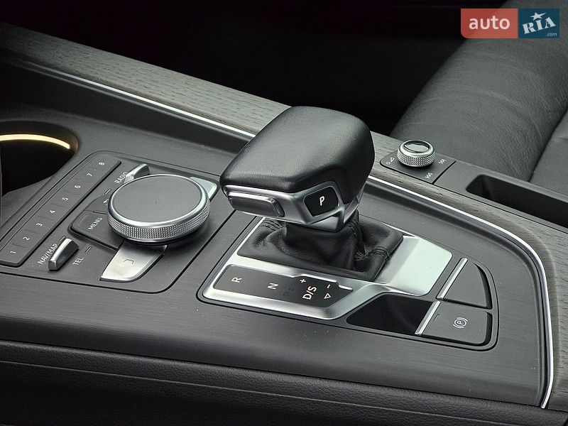 Седан Audi A4 2017 в Луцке