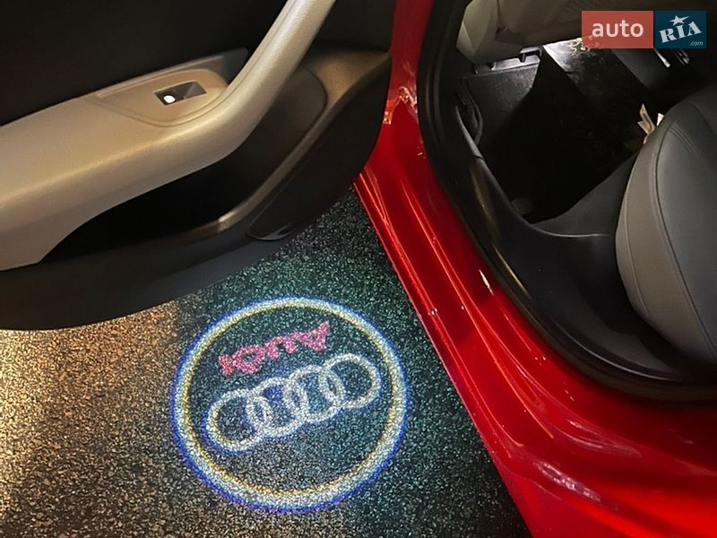 Седан Audi A4 2017 в Киеве