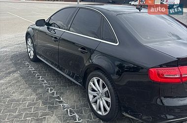Седан Audi A4 2013 в Києві