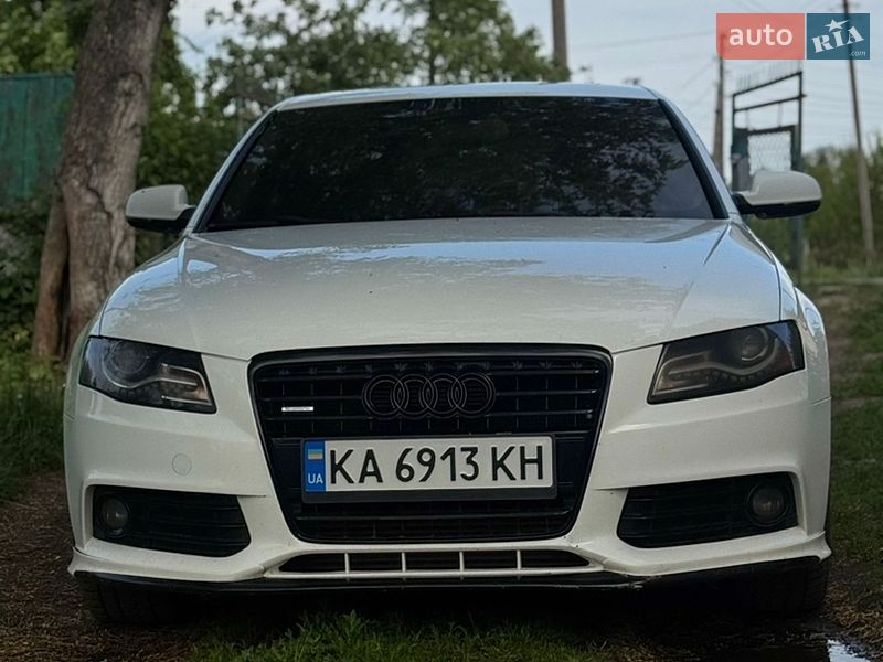 Седан Audi A4 2012 в Киеве