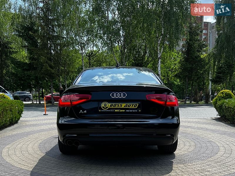 Седан Audi A4 2013 в Львові