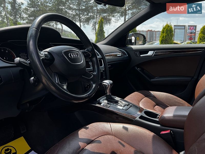 Седан Audi A4 2013 в Львові