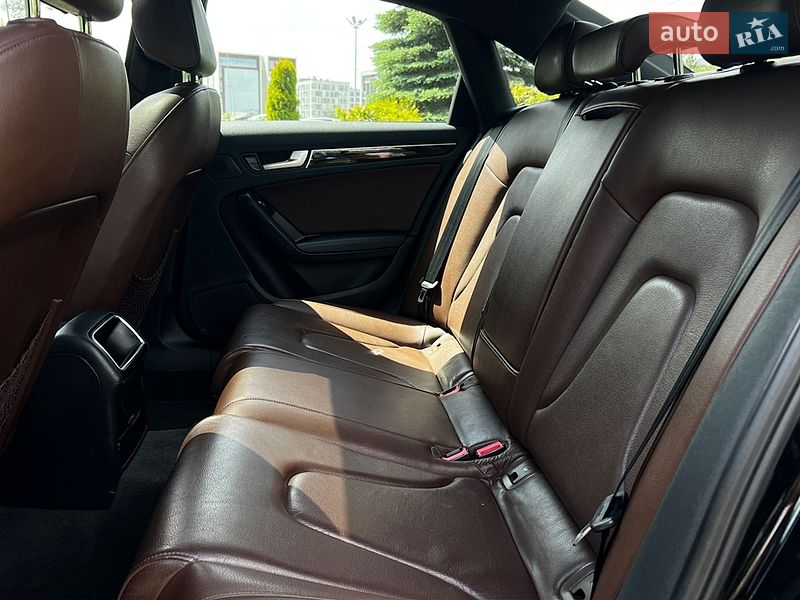 Седан Audi A4 2013 в Львові