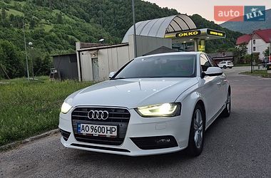 Седан Audi A4 2013 в Рахові