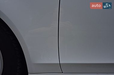 Седан Audi A4 2013 в Рахові