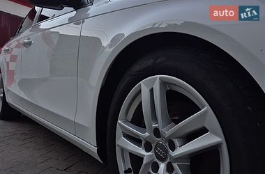 Седан Audi A4 2013 в Рахові
