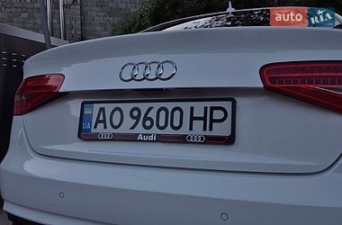 Седан Audi A4 2013 в Рахові