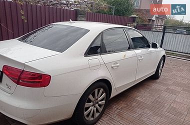 Седан Audi A4 2013 в Вараші