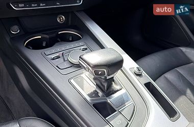 Седан Audi A4 2016 в Луцьку