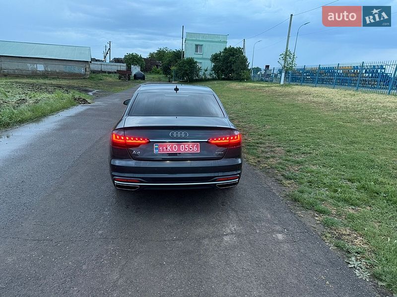 Седан Audi A4 2021 в Одессе
