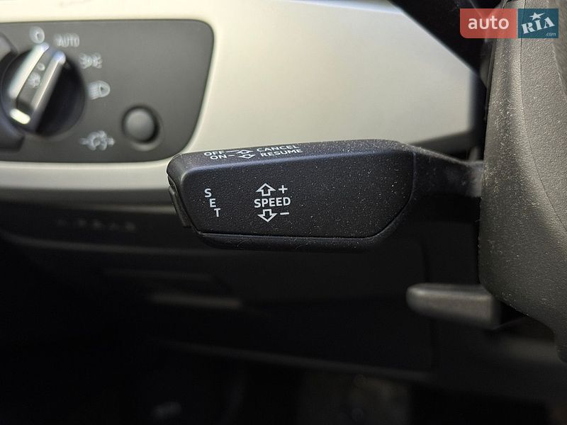 Седан Audi A4 2019 в Киеве