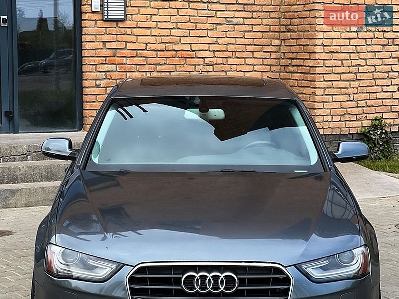 Седан Audi A4 2012 в Черновцах