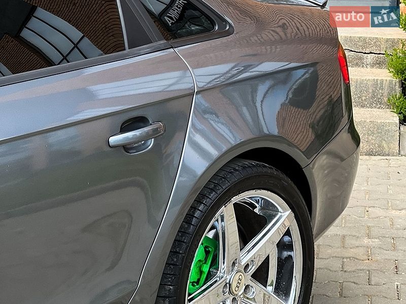 Седан Audi A4 2012 в Черновцах