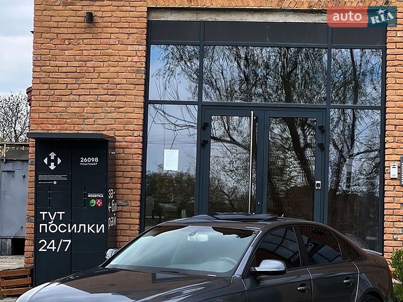 Седан Audi A4 2012 в Черновцах